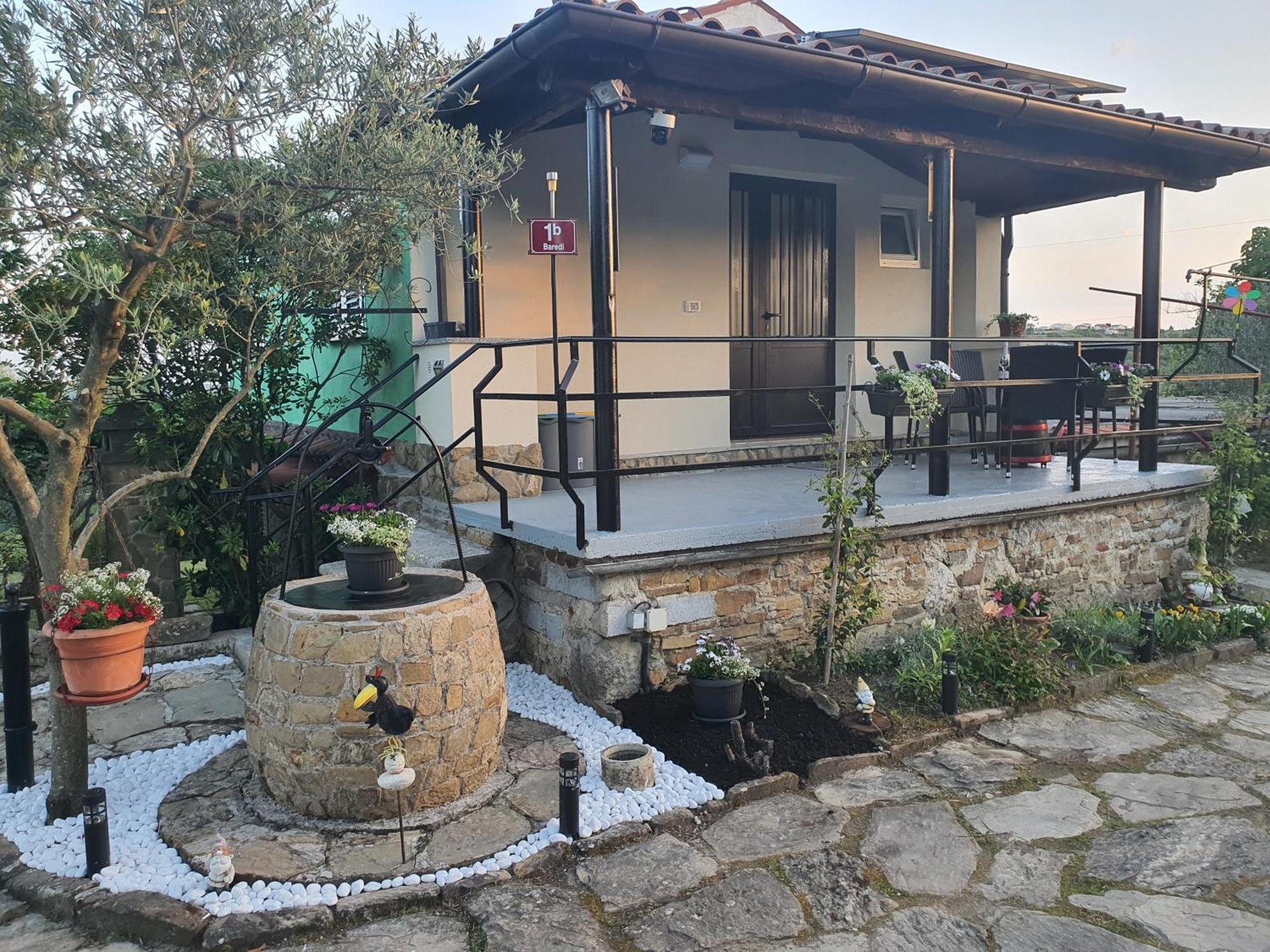 Apartma Vista Baredi Izola Buitenkant foto